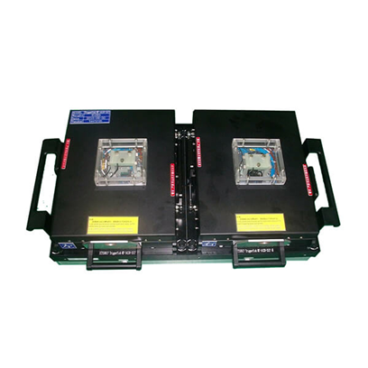 服务器主板固定装置